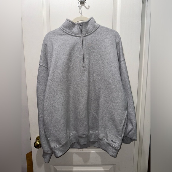 Aritzia TNA Cozy Fleece 1/4 Zip Sweatshirt Heather Chrome - Picture 3 of 8